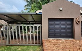 Bendor Garden Flat